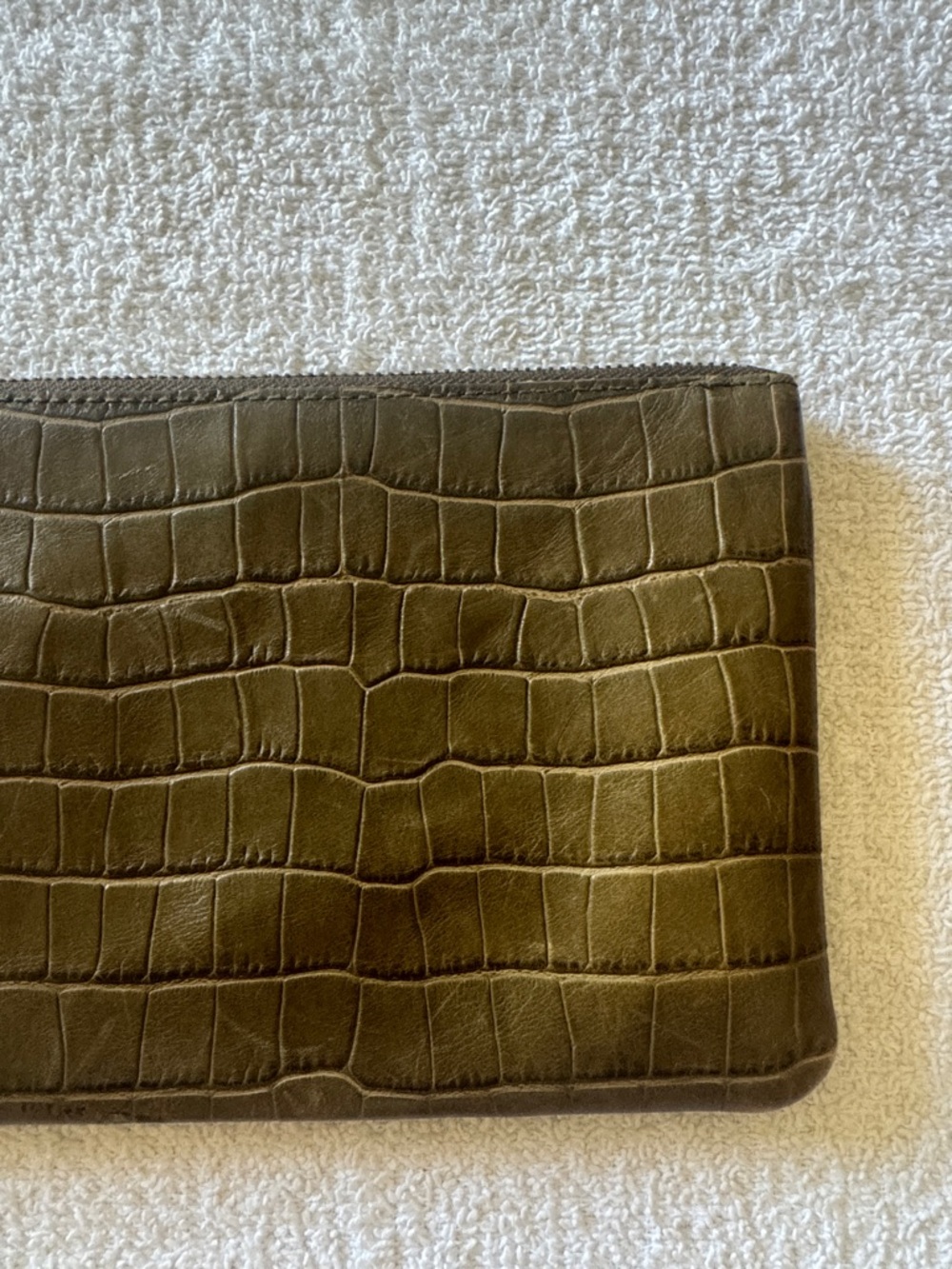 Madewell Croc Embossed Zip Pouch Wallet in Olive Green - Picture 8 of 12